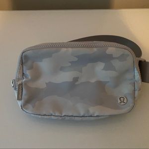 lululemon everywhere belt bag